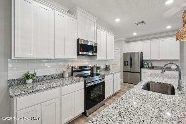 Model home - actual features may vary.