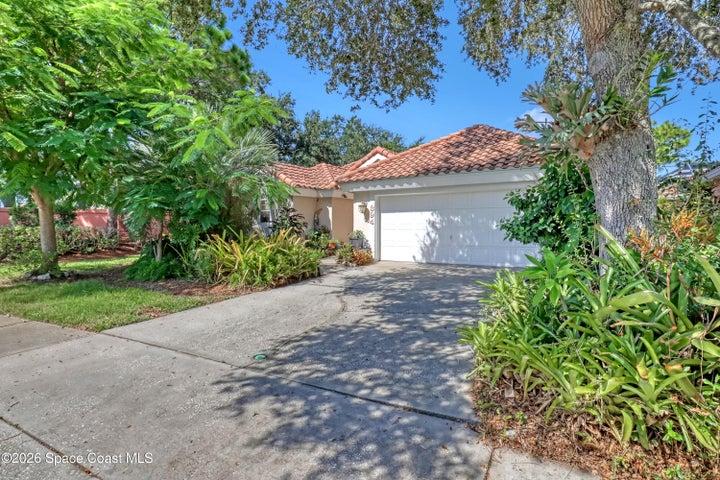394 Carmel Drive, Melbourne