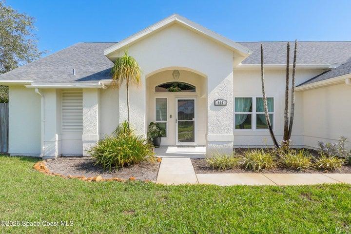 910 Brookshire Circle, Malabar, FL, 32950 photo 3