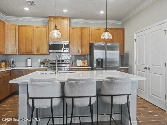 Model home - actual features may vary.