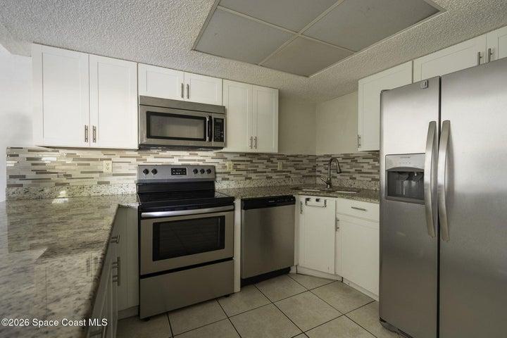 1649 Sunny Brook Lane NE B105, Palm Bay, FL, 32905 photo 2