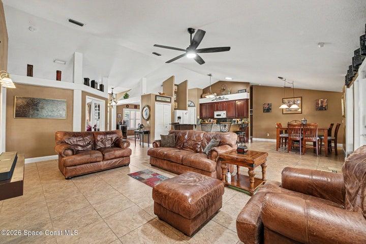 504 Lake Victoria Circle, Melbourne, FL, 32940 photo 12