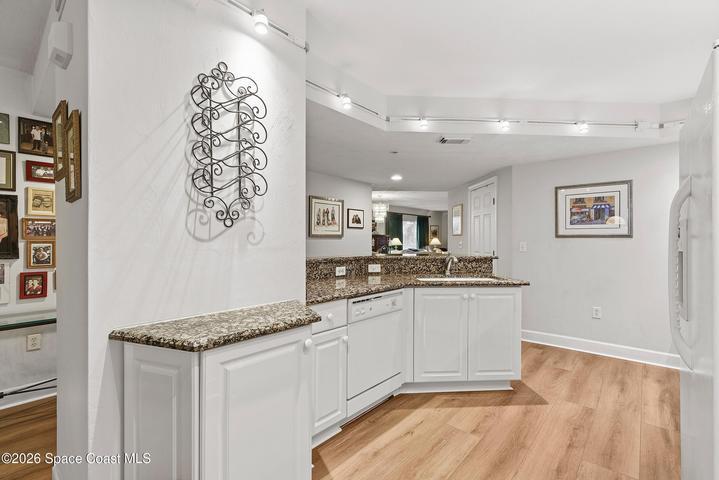426 Bouchelle Drive 301, New Smyrna Beach, FL, 32169 photo 4