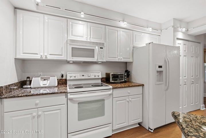 426 Bouchelle Drive 301, New Smyrna Beach, FL, 32169 photo 7