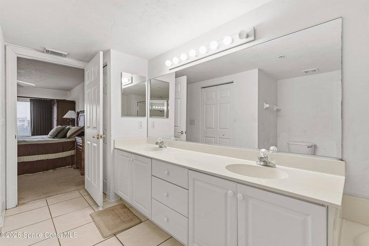 426 Bouchelle Drive 301, New Smyrna Beach, FL, 32169 photo 29