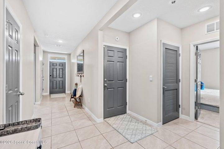 Entry way