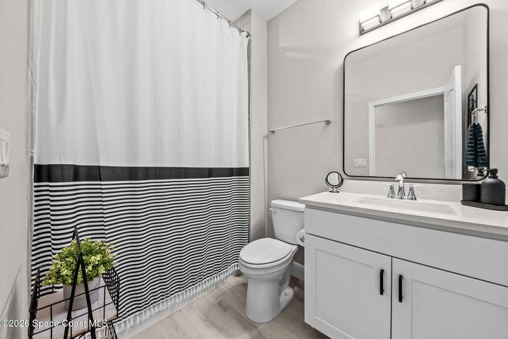 Soaking Tub/Shower
