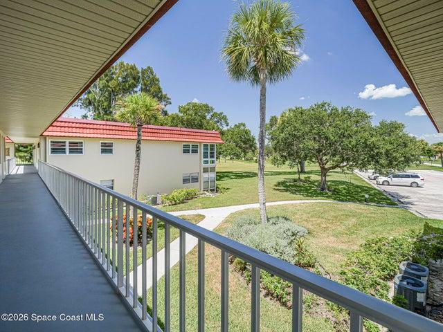 50 Woodland Drive 202, Vero Beach, FL, 32962 photo 3