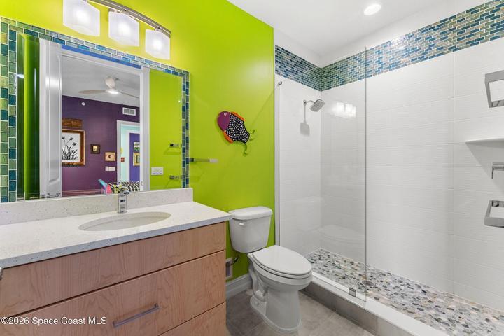 Full bath 3 Suite 3