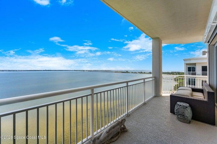 Wrap around balcony