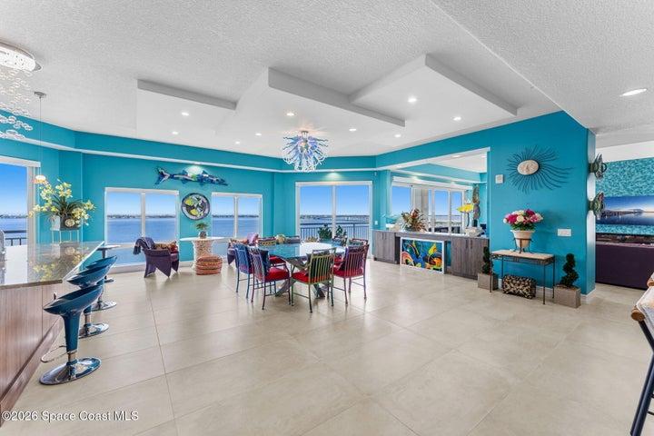Reversed Box Custom Ceiling