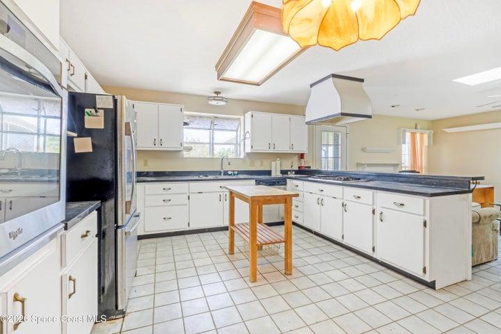 4255 Dixie Way, Mims, FL, 32754 photo 9