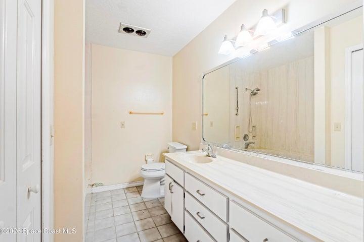 guest bath 2