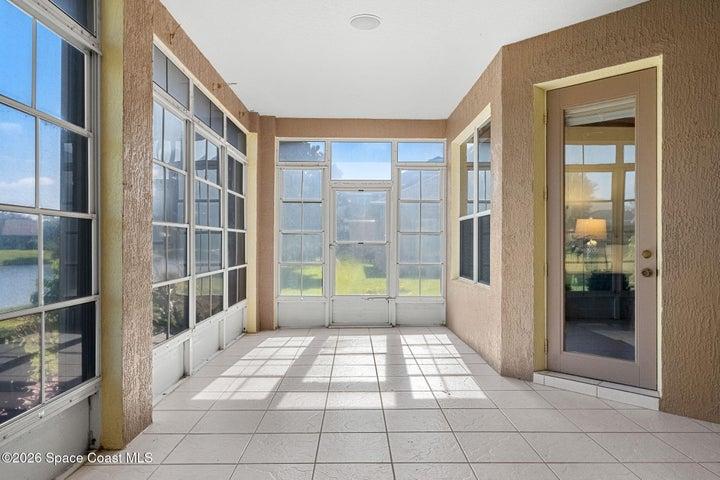 HUGE sun room