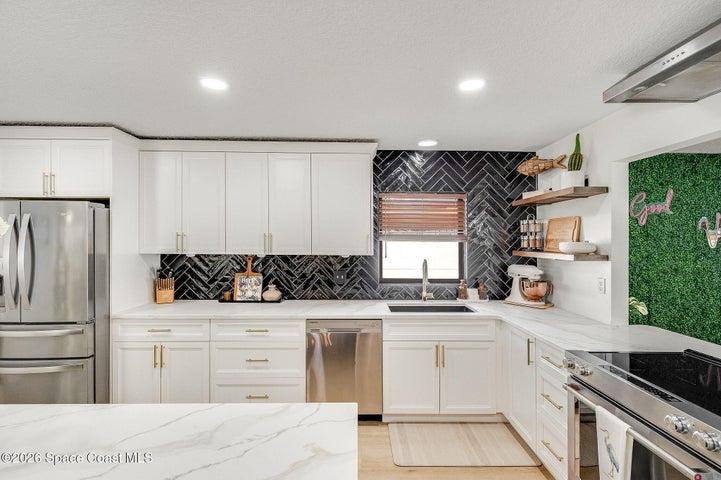590 Sherwood Avenue, Satellite Beach, FL, 32937 photo 19