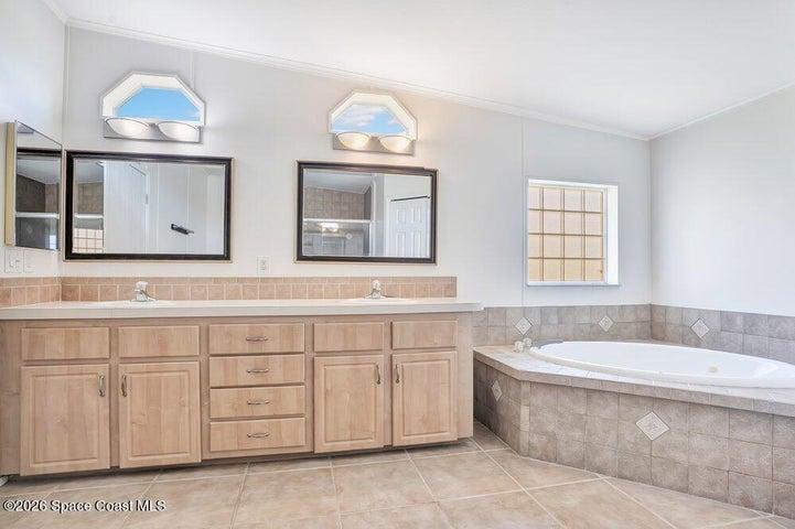 585 Outer Drive, Cocoa, FL, 32926 photo 18