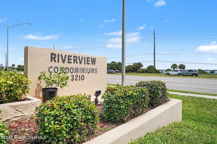Riverview Condominiums: Tucked away-close to everything