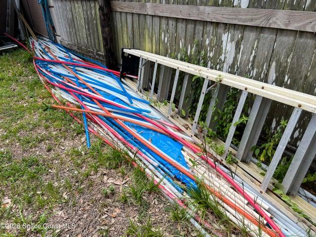 8' STICKS OF PEX