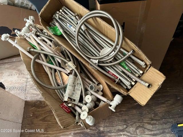 FAUCET RTN LINES WITH & WITHOUT ANGLE STOPS