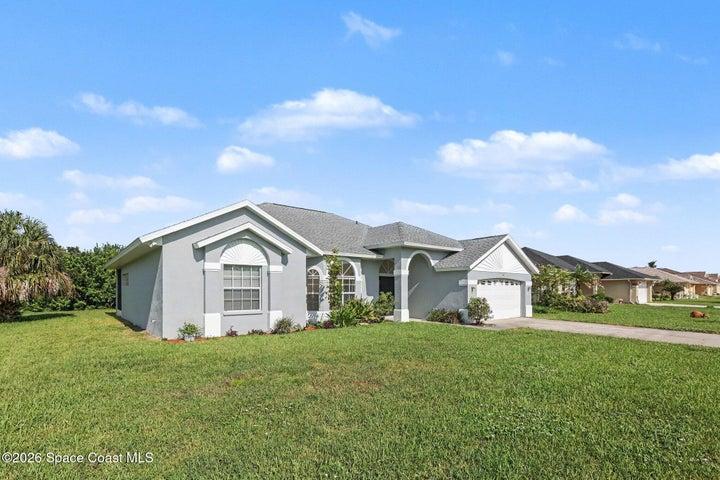 926 Pine Walk Court NE, Palm Bay, FL, 32905 photo 2