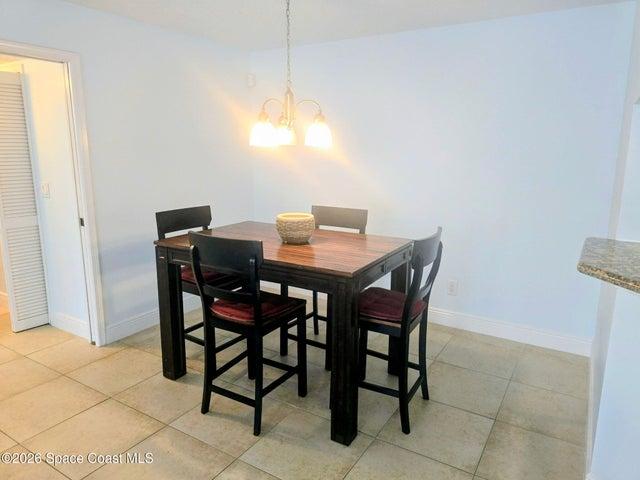 Dining room area off kitchen
