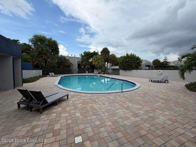Community primary pool