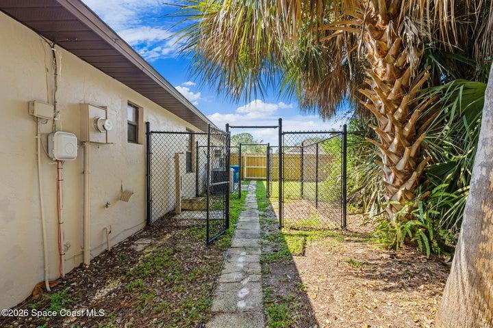 Dog Kennel and wash