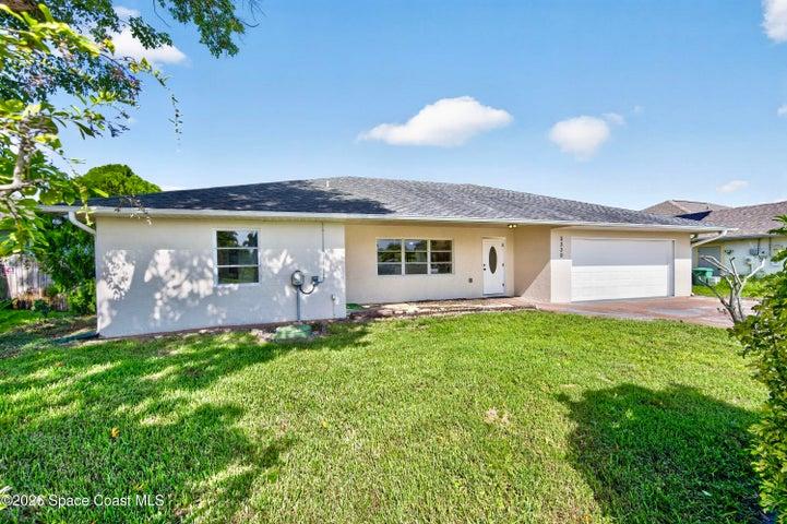 CBS Vintage Charmer loc'd in a desirable neighborhood now surrounded by Newer Constructed Homes. Ideal for INVESTORS, RENOVATORS and/or BUYERS w/a Vision. 2BR, 2BA, 2CGar w/500+sf cov'd screened lanai overlooking a spacious backyard
