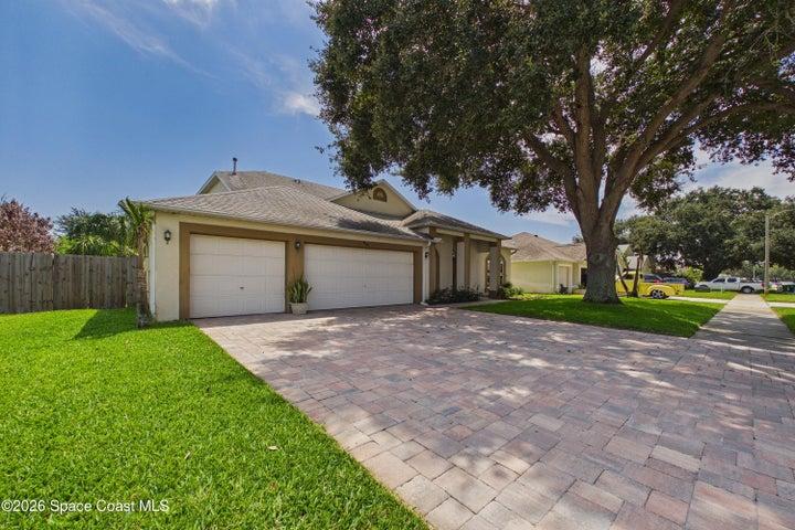 641 Heather Stone Drive, Merritt Island, FL, 32953 photo 3