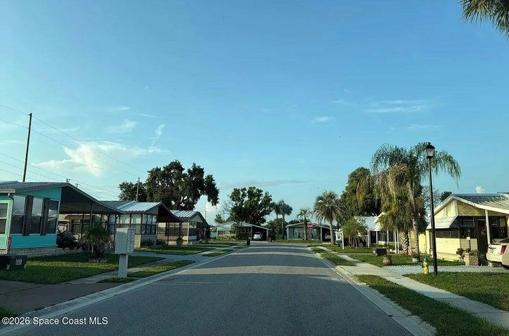 36435 Bonney Drive, Zephyrhills, FL, 33541 photo 5