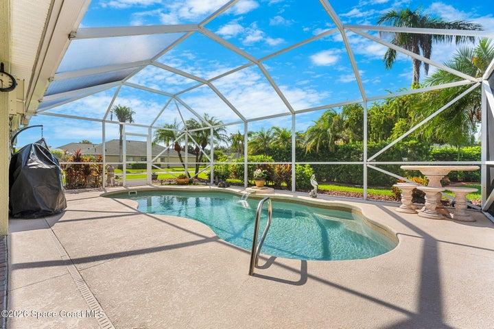 Screen Enclosed Pool & Deck