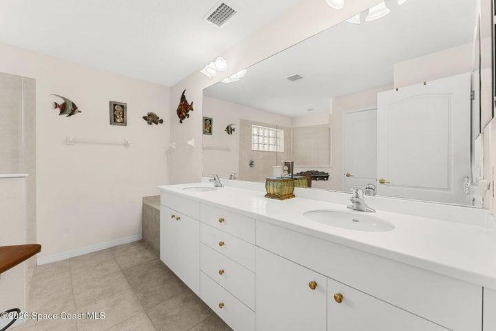 Dual Sinks