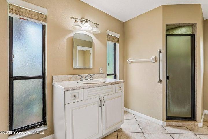 Owner's Bathroom