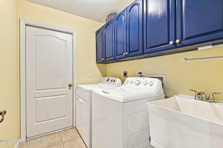 Awesome laundry room