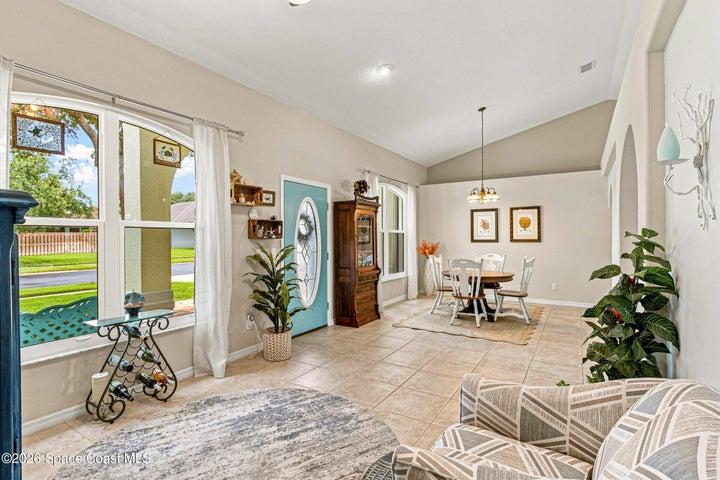 Open and bright living and dining