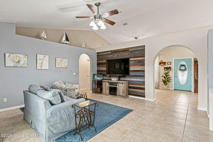 Split plan home
