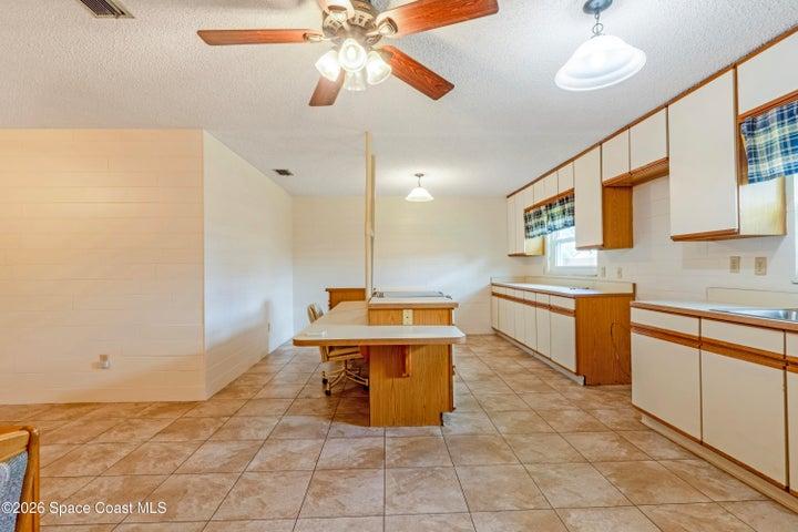 2105 Clay Circle, Titusville, FL, 32780 photo 6