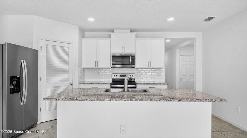 7114 Topaz Drive, Grant-Valkaria, FL, 32949 photo 8