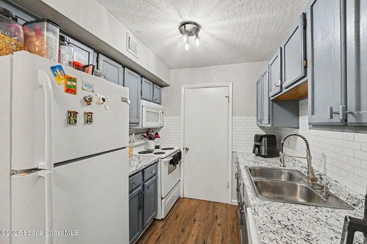 2130 Forest Knoll Drive NE 30-201, Palm Bay, FL, 32905 photo 6