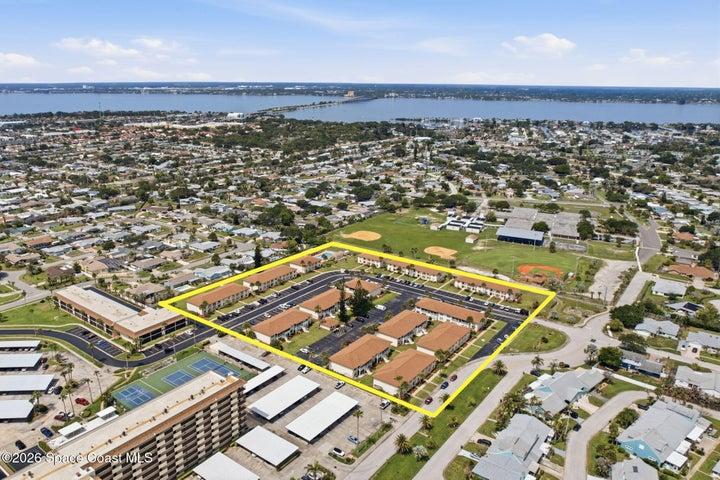 1047 Small Court 39, Indian Harbour Beach, FL, 32937 photo 2
