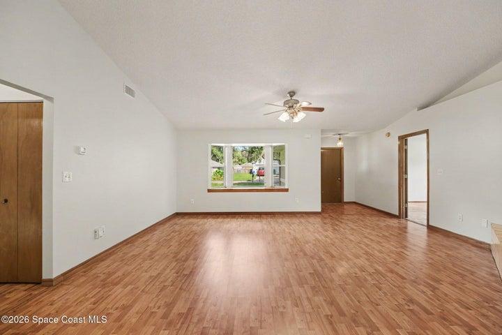 Family room bay window