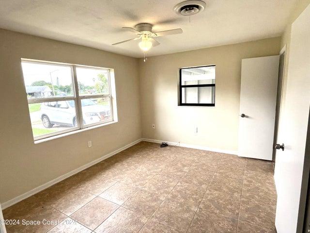 Bedroom #1