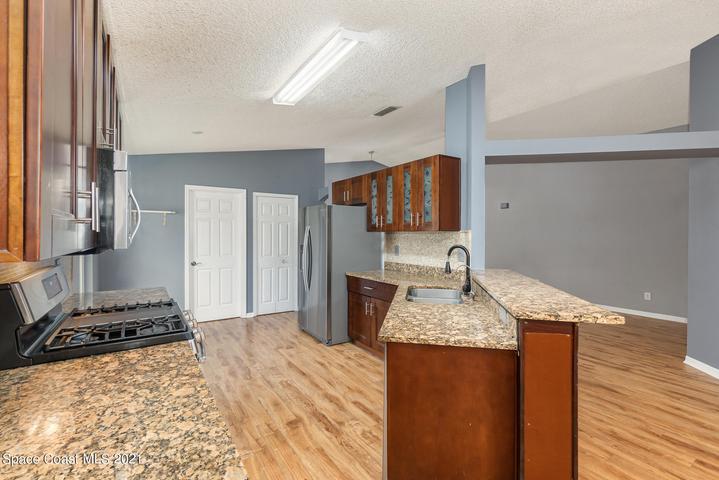 470 Wickham Lakes Drive, Melbourne, FL, 32940 photo 6