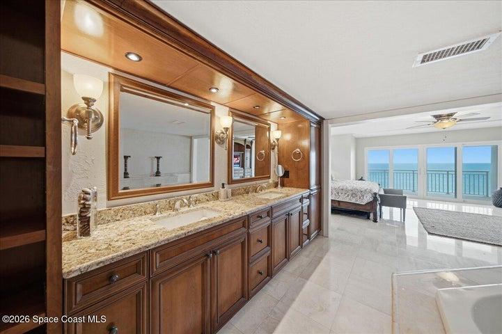 989 N Highway A1a 6, Indialantic, FL, 32903 photo 32