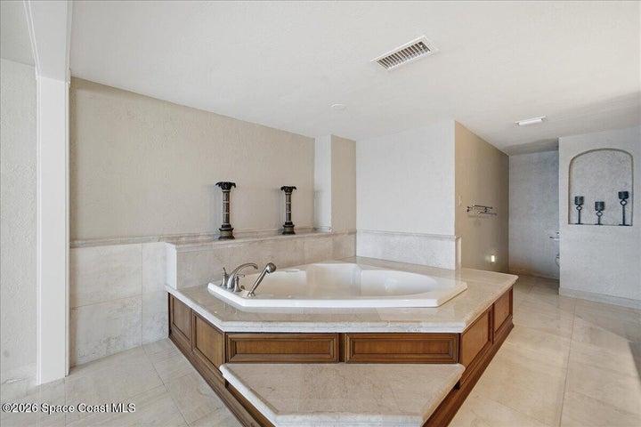 989 N Highway A1a 6, Indialantic, FL, 32903 photo 34