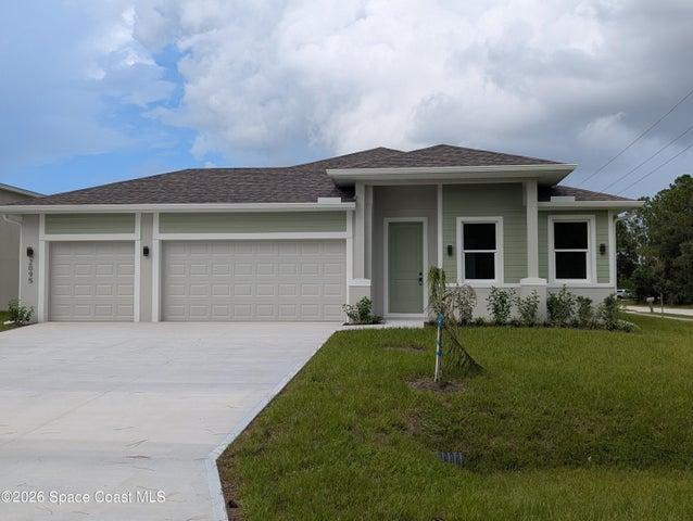 2095 Tahoe Avenue SE, Palm Bay