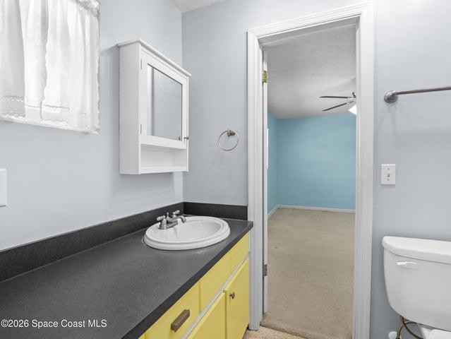 Jack n Jill Bathroom
