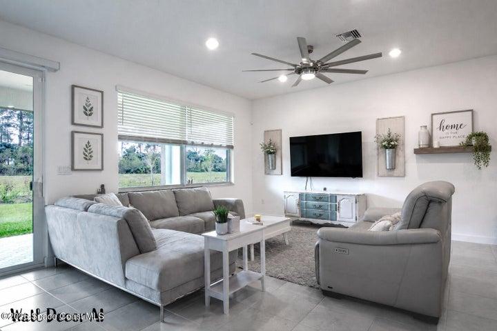 560 Veridian Circle NW, Palm Bay, FL, 32907 photo 28