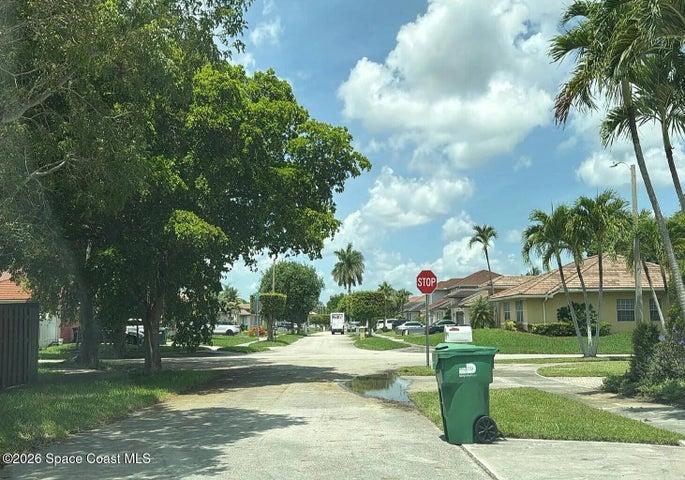 15381 SW 112th Terrace, Miami, FL, 33194 photo 4