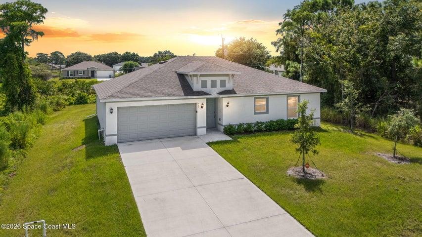 1150 Kareena Street NW, Palm Bay